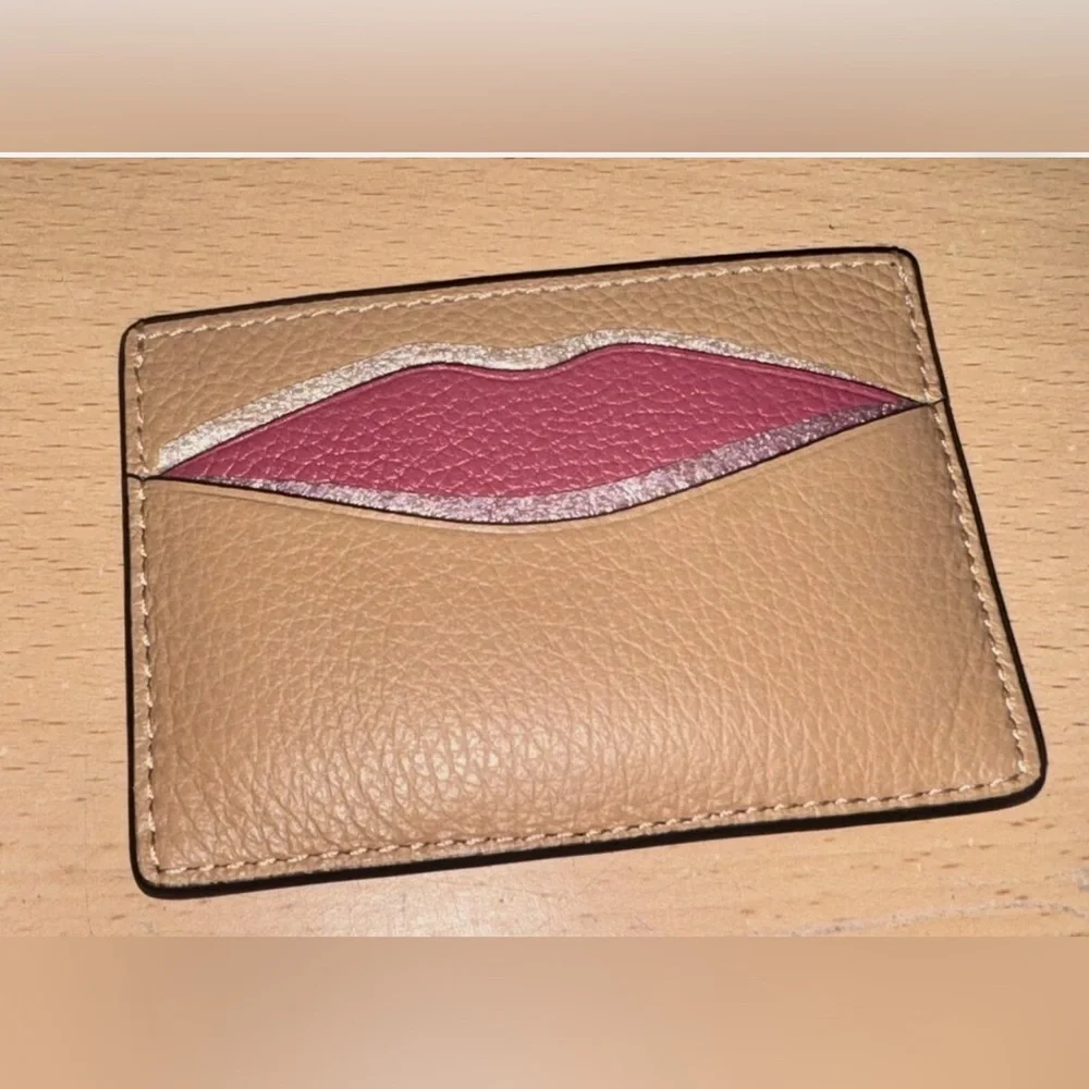 Coach Latte Lips Slim Card Holder NWT - Picture 2 of 4